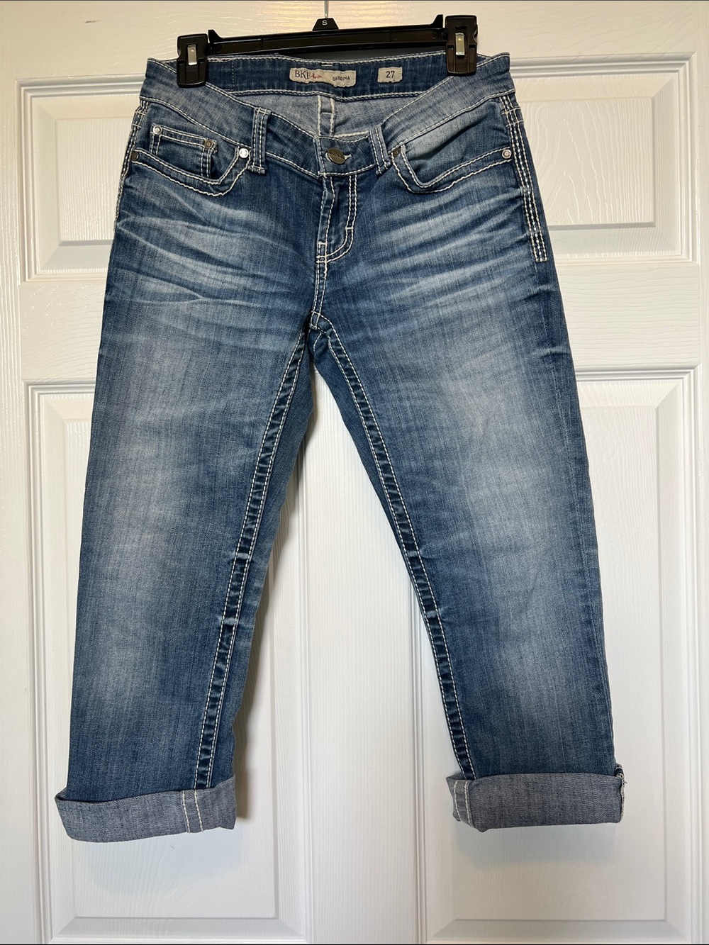 BKE Sabrina low rise Women’s Cropped Jeans in Faded Blue Denim